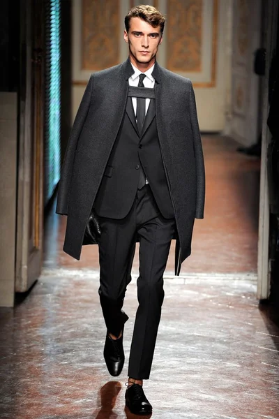 Look 26